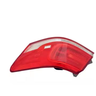 Plastikowe formy wtryskowe OEM Automatyczne lampy głowicowe Formy lampy samochodowe Soczewki samochodowe Odlewanie światła